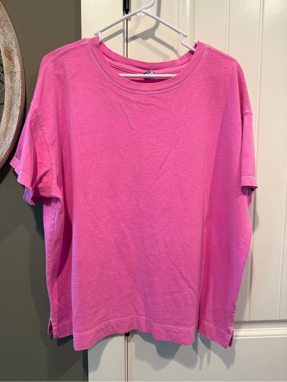 Old Navy Bright Pink Short Sleeve Crewneck Tee